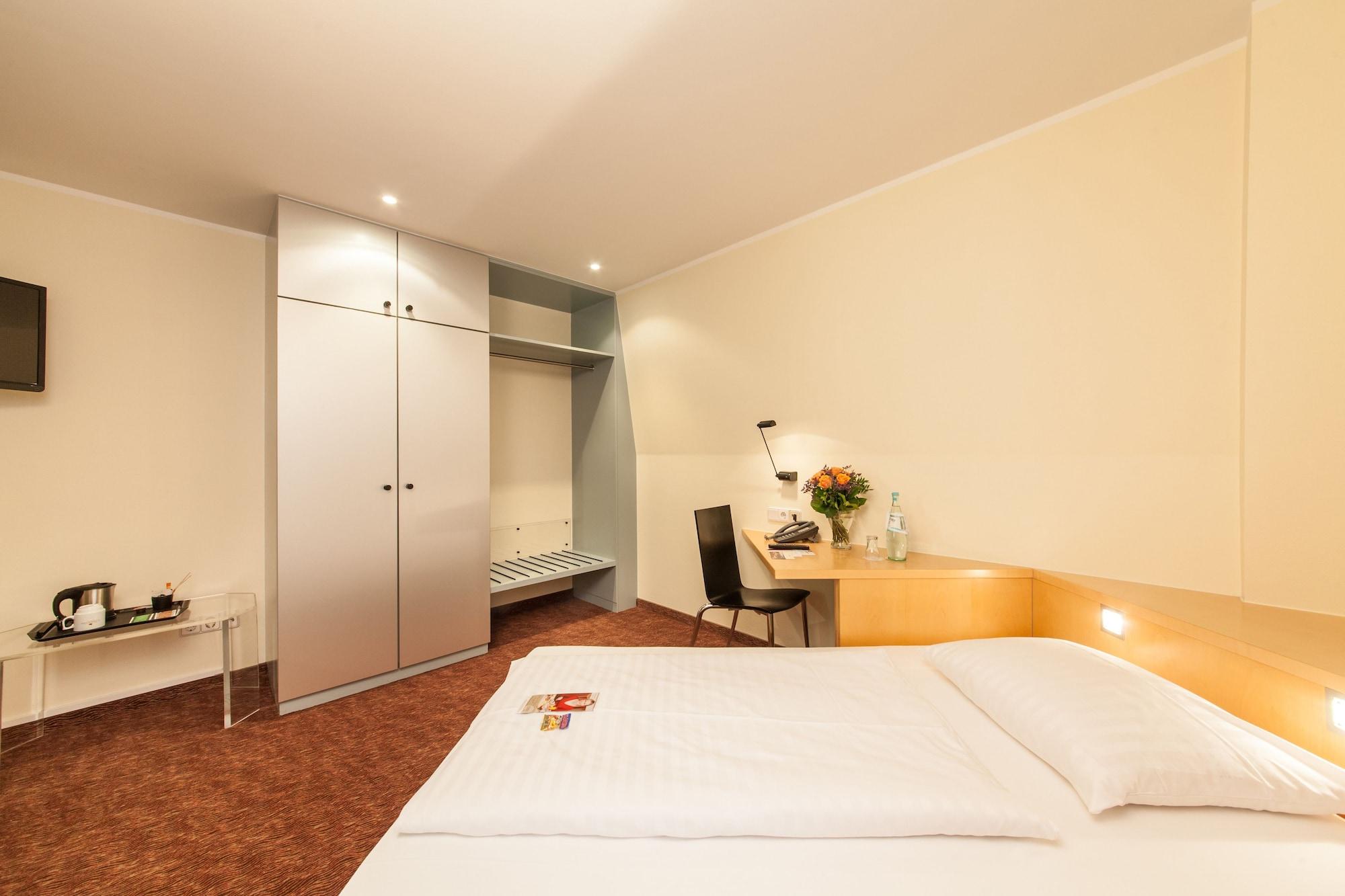 Select Hotel Silence Garden Koeln Екстер'єр фото
