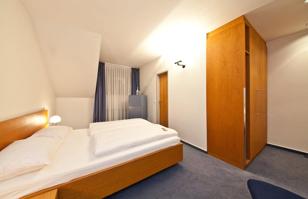 Select Hotel Silence Garden Koeln Екстер'єр фото