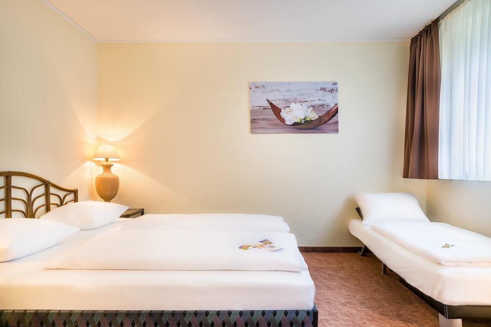Select Hotel Silence Garden Koeln Екстер'єр фото