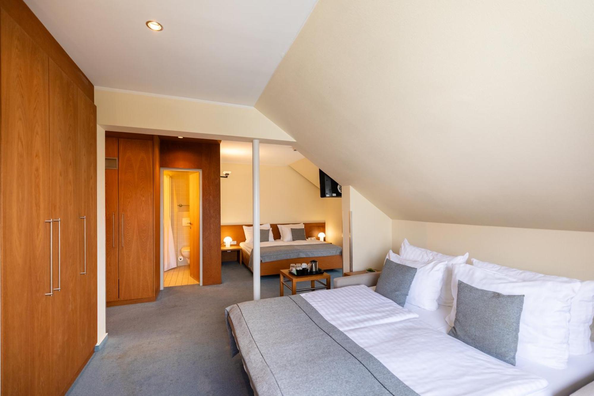 Select Hotel Silence Garden Koeln Екстер'єр фото