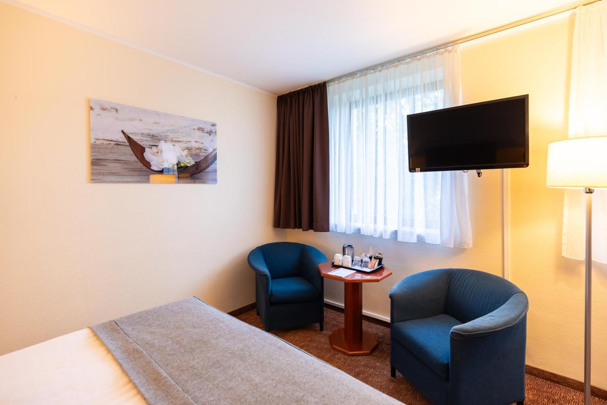 Select Hotel Silence Garden Koeln Екстер'єр фото