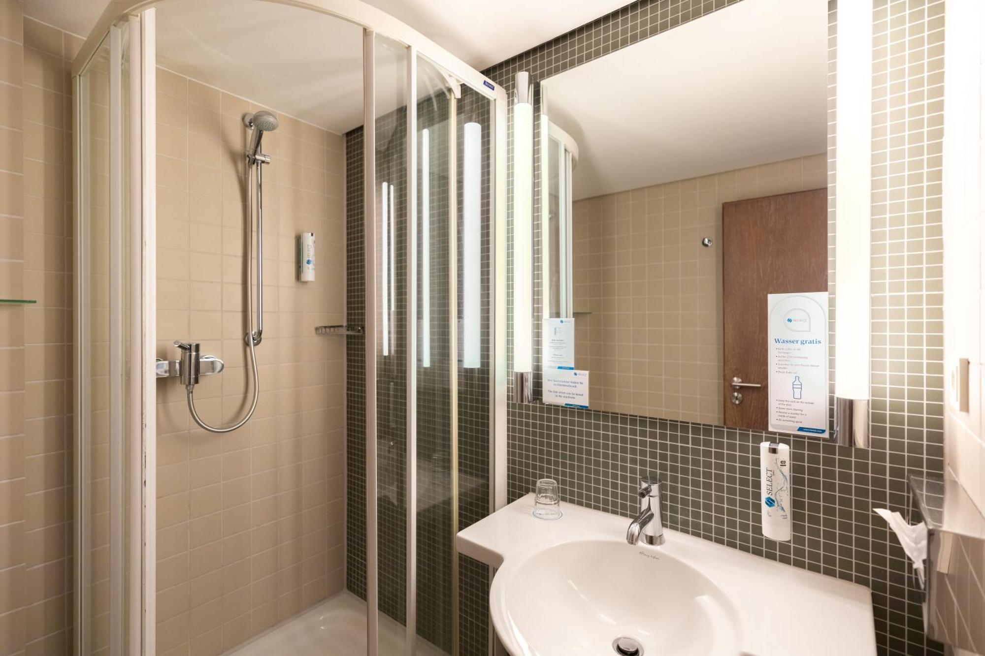 Select Hotel Silence Garden Koeln Екстер'єр фото