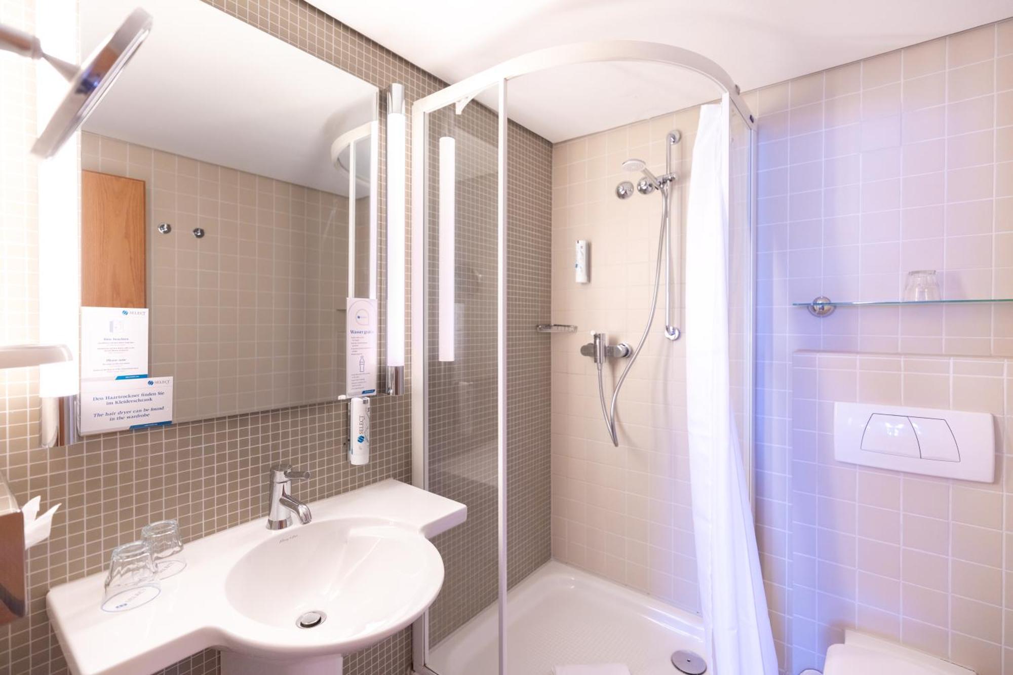 Select Hotel Silence Garden Koeln Екстер'єр фото