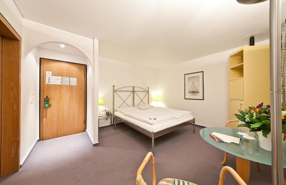 Select Hotel Silence Garden Koeln Екстер'єр фото