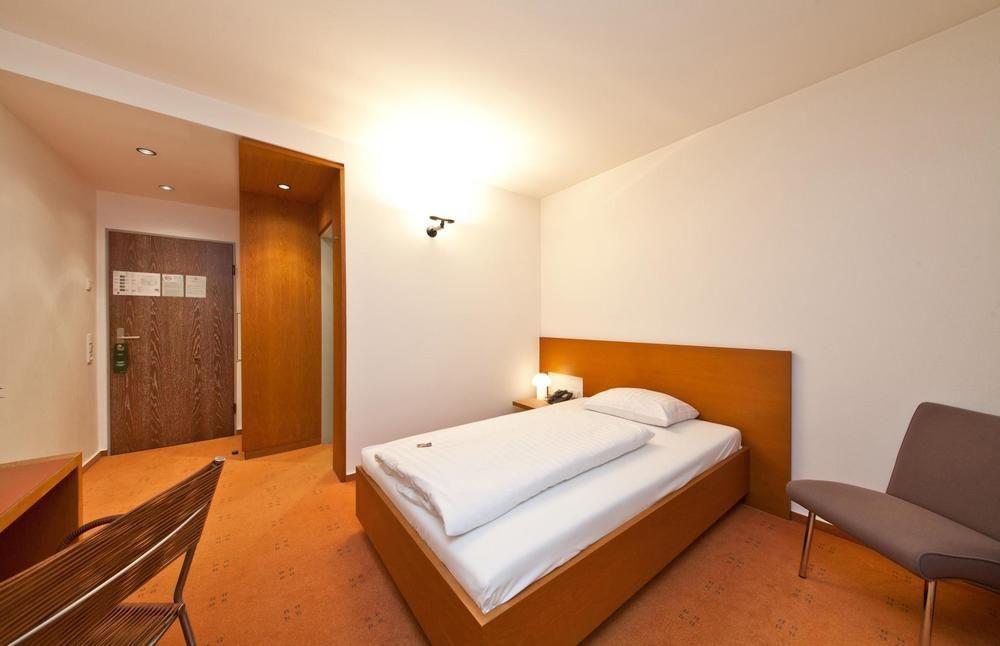 Select Hotel Silence Garden Koeln Екстер'єр фото
