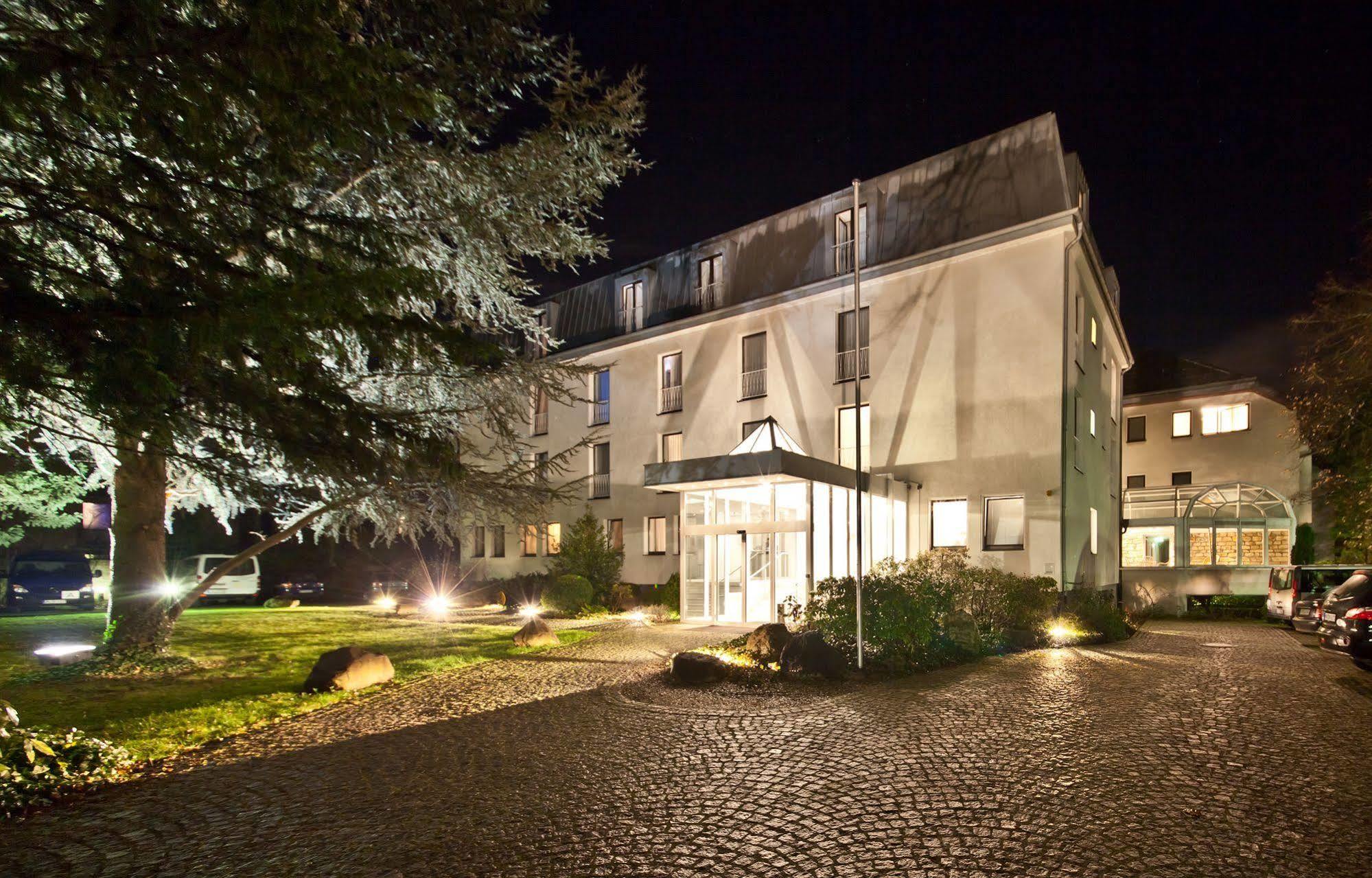 Select Hotel Silence Garden Koeln Екстер'єр фото